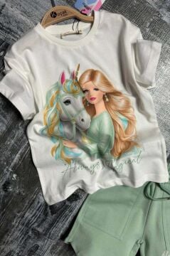 Kız Çocuk Üzeri Digital Bebek ve At Baskılı Penye T-Shirt Yeşil Şortlu Takım