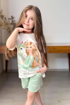 Kız Çocuk Üzeri Digital Bebek ve At Baskılı Penye T-Shirt Yeşil Şortlu Takım