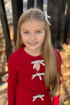 Kız Çocuk Bisiklet Yaka Önden Kurdela Detaylı Kazak Pliseli Triko Kırmızı Etekli Takım