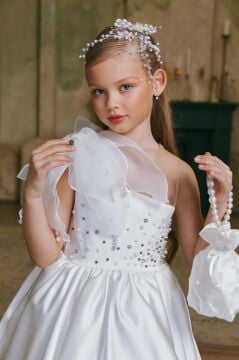 Kız Çocuk Göğsü İnci Taş İşlemeli Tek Omuz Şeffaf Askılı Eteği Kabarık Beyaz Abiye