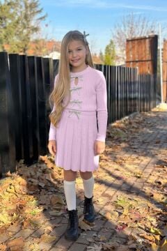 Kız Çocuk Bisiklet Yaka Önden Kurdela Detaylı Kazak Pliseli Triko Pembe Etekli Takım