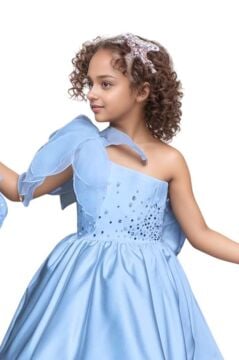 Kız Çocuk Göğsü İnci Taş İşlemeli Tek Omuz Şeffaf Askılı Eteği Kabarık Mavi Abiye