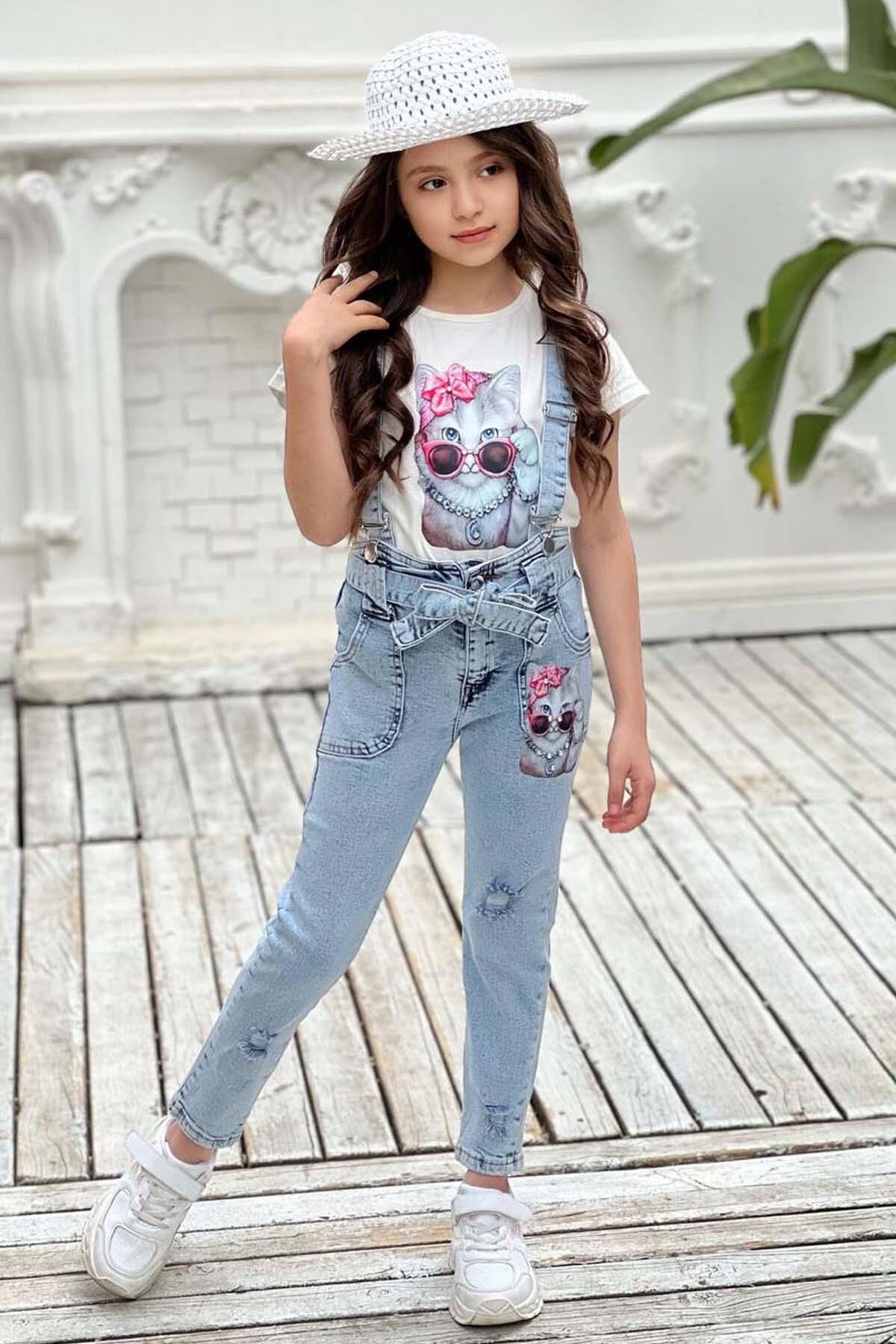 Kız Çocuk Üzeri Digital Baskılı T-shirt Yırtmaç ve Kedi Detaylı Mavi Jean Salopet Takım
