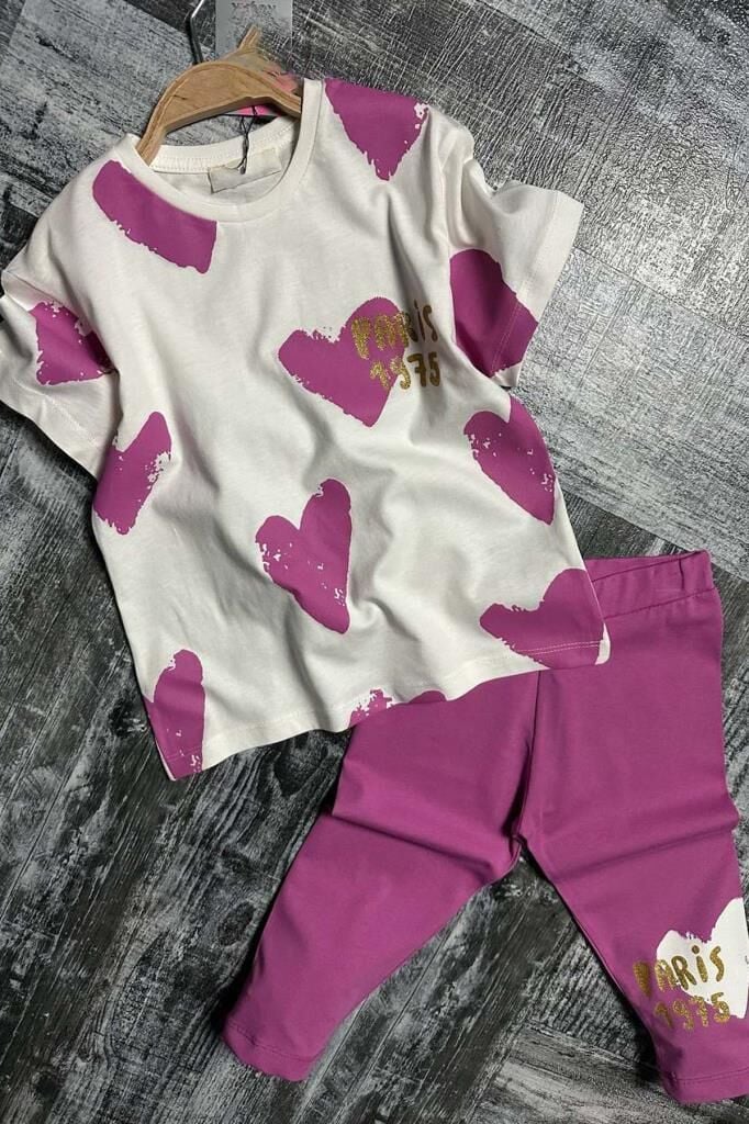 Kız Çocuk Üzeri Kalp Desen ve Paris Yazı Baskılı Kapri Mor Taytlı Takım