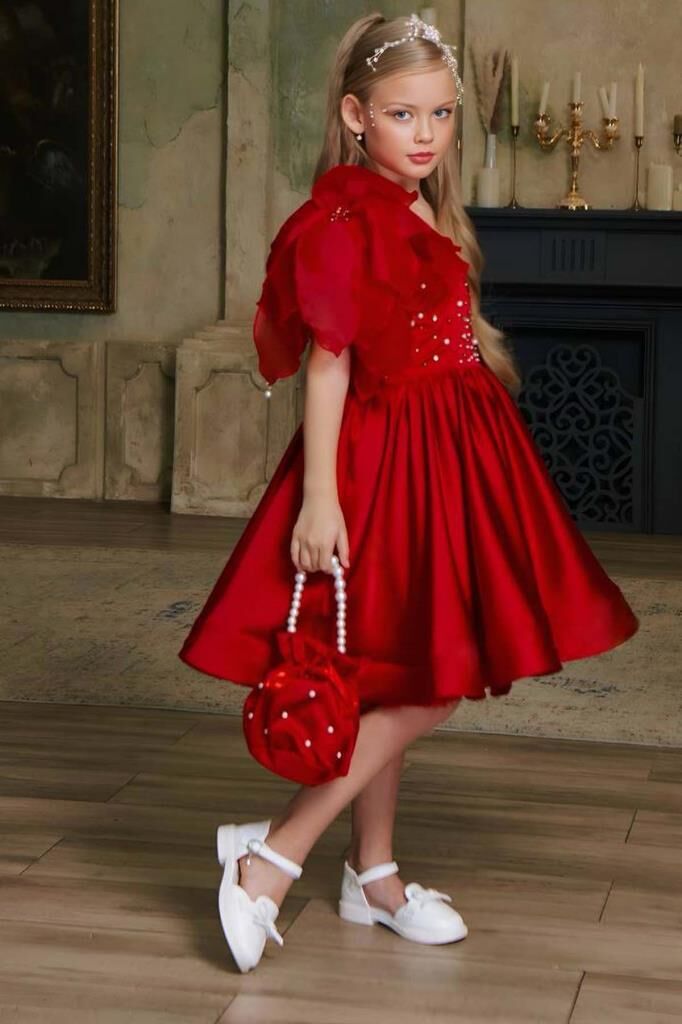 Kız Çocuk Göğsü İnci Taş İşlemeli Tek Omuz Şeffaf Askılı Eteği Kabarık Kırmızı Abiye