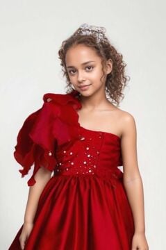 Kız Çocuk Göğsü İnci Taş İşlemeli Tek Omuz Şeffaf Askılı Eteği Kabarık Kırmızı Abiye