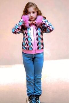 Kız Çocuk Pullu Zikzak Desenli Kürklü Ceket ve Kot Pantolon Pembe Alt Üst Takım