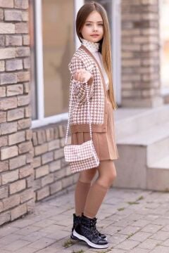 Kız Çocuk Kolları ve Yakası İnci Detaylı Bluz Kazayağı Desenli Triko Ceket Kahverengi Etekli Takım