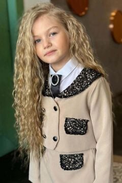 Kız Çocuk New Güpür İşlemeli Sahte Cepli ve Broşlu Bej Etekli Takım