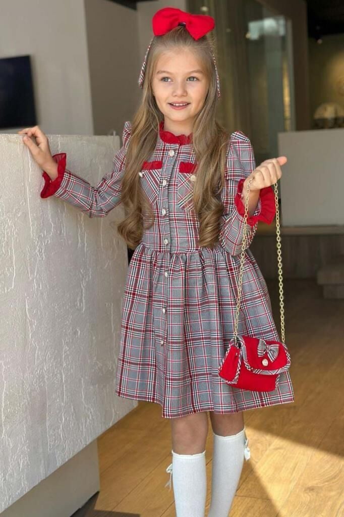 Kız Çocuk Yakası ve Kolları Fırfırlı Üzeri Boydan Düğme ve Ekose Detaylı Kırmızı Elbise