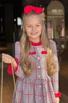 Kız Çocuk Yakası ve Kolları Fırfırlı Üzeri Boydan Düğme ve Ekose Detaylı Kırmızı Elbise