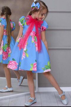 Kız Çocuk Çiçek Baskılı Yakası Transparan Fiyonk Detaylı Mavi Elbise