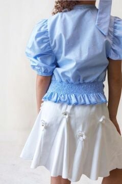 Kız Çocuk Balon Kol Üzeri Boydan Taş İşleme Asimetrik Kesim Mavi Gömlek Çiçek Motifli Etekli Takım