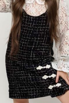 Kız Çocuk Yakası ve Kolları Dantel İşlemeli Kareli Şanel Kumaş Siyah Elbise