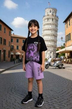Kız Çocuk Üzeri Yazı ve Wednesday Karakter Baskılı T-Shirt Lila Şortlu Takım