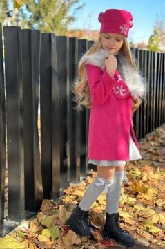 Kız Çocuk Yakası Kürk ve Yonca Detaylı Etekli Fuşya Kaşe