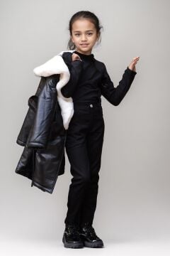 Kız Çocuk Yakası Kürk ve Taş Düğme Detaylı Siyah Deri Alt Üst Takım Kaban Mont