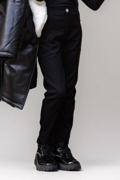 Kız Çocuk Yakası Kürk ve Taş Düğme Detaylı Siyah Deri Alt Üst Takım Kaban Mont