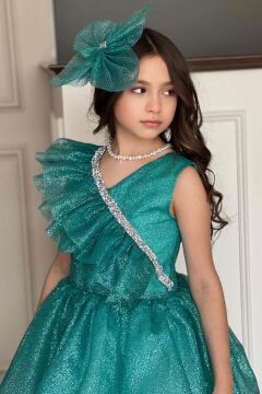 Kız Çocuk Omuzdan Göğse Fırfır Detaylı Taş İşlemeli Üzeri Simli Kabarık Abiye