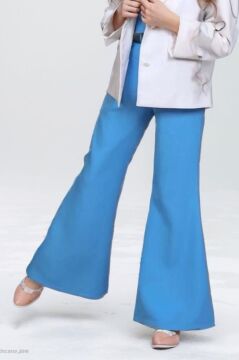 Kız Çocuk Zincir ve Omuzu Fırfırlı Blazer Ceket ve İspanyol Paça Mavi Pantolon Alt Üst Takım