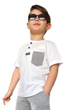 Erkek Çocuk Kapak Cepli Düğme Detaylı Beyaz T-Shirt Çizgili İp Detaylı Şortlu Takım