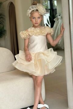 Kız Çocuk Madonna Yaka Beli Kabarık Fırfırlı Bej Abiye