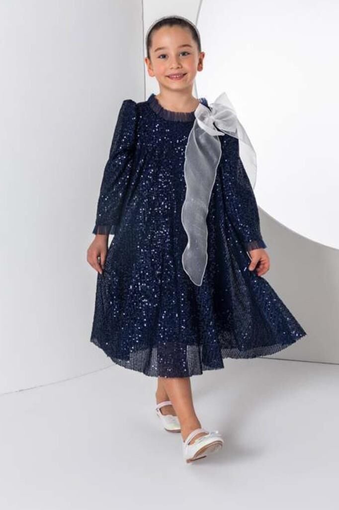 Kız Çocuk Yakası Tüllü Boydan Pulpayet İşlemeli Omuzu Fiyonk Detaylı Lacivert Elbise