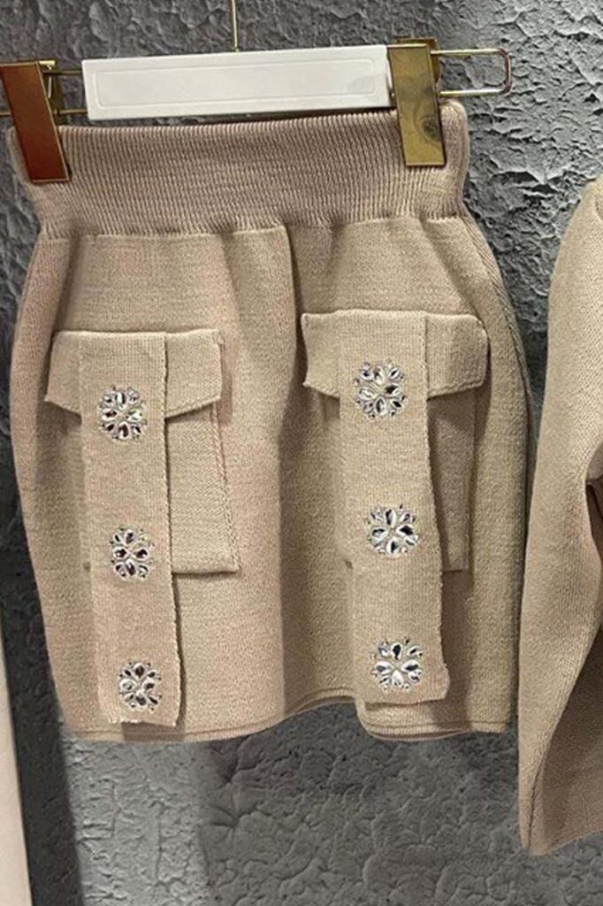 Kız Çocuk Askılı Bluz Hırka ve Elmas Taş İşlemeli Cepli Bej Triko Etekli Takım