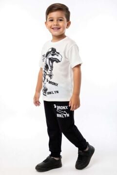 Erkek Çocuk Üzeri Yazı ve Kaykay Dino Baskılı Bileği Manşetli Siyah Pijama Takımı