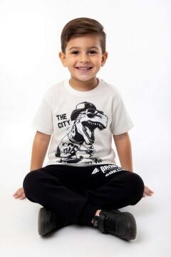 Erkek Çocuk Üzeri Yazı ve Kaykay Dino Baskılı Bileği Manşetli Siyah Pijama Takımı
