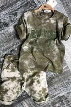 Erkek Çocuk New York Yazı Baskı ve Batık Desenli Penye T-Shirt Yeşil Şortlu Takım