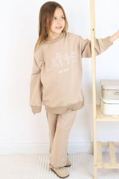 Kız Çocuk Latte Yazı Baskılı Owersize Kazak Geniş Paça Bej Eşofman Takım