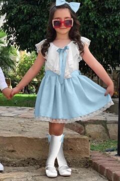 Kız Çocuk V Yaka Omuzları ve Etek Ucu Dantel İşlemeli Mavi Elbise