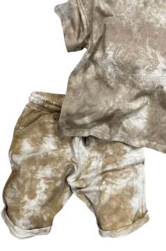 Erkek Çocuk New York Yazı Baskı ve Batık Desenli Penye T-Shirt Kahverengi Şortlu Takım