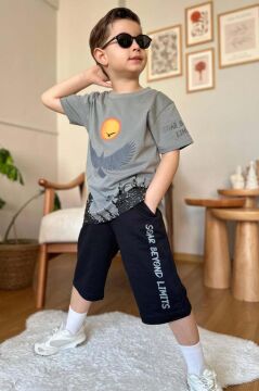 Erkek Çocuk Ağaç ve Güneş Baskılı T-shirt Yazı Detaylı Gri Şortlu Takım