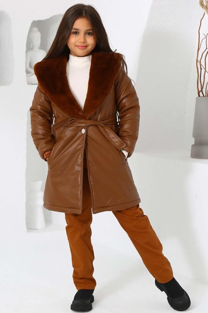 Kız Çocuk Yakası Kürk ve Taş Düğme Detaylı Kahverengi Deri Alt Üst Takım
 Kaban Mont