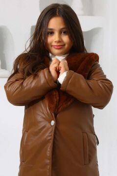 Kız Çocuk Yakası Kürk ve Taş Düğme Detaylı Kahverengi Deri Alt Üst Takım
 Kaban Mont