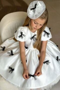 Kız Çocuk Balon Kollu Üzeri Siyah Kurdela Detaylı İçi Astarlı Saten Abiye