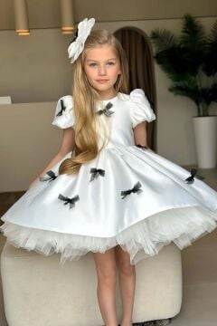 Kız Çocuk Balon Kollu Üzeri Siyah Kurdela Detaylı İçi Astarlı Saten Abiye