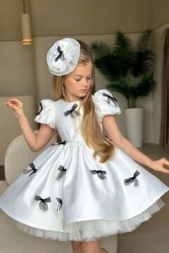 Kız Çocuk Balon Kollu Üzeri Siyah Kurdela Detaylı İçi Astarlı Saten Abiye