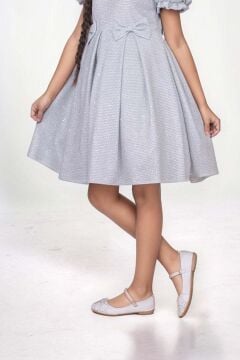 Kız Çocuk Kare Yaka Şeffaf Tüllü Omuzları Fırfırlı Beli Fiyonk Detaylı Üzeri Simli Gri Abiye