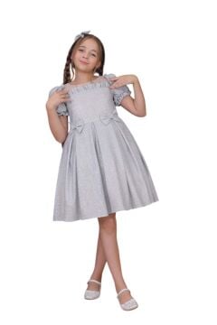 Kız Çocuk Kare Yaka Şeffaf Tüllü Omuzları Fırfırlı Beli Fiyonk Detaylı Üzeri Simli Gri Abiye