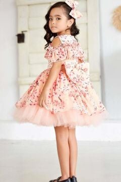 Kız Çocuk Omzu Açık Göğsü Fırfırlı Çiçek Detaylı Somon Abiye