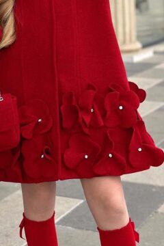 Kız Çocuk Yakası Taş ve Yonca Detaylı Çıtçıt Düğmeli Kırmızı Kaşe