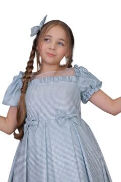 Kız Çocuk Kare Yaka Şeffaf Tüllü Omuzları Fırfırlı Beli Fiyonk Detaylı Üzeri Simli Mavi Abiye