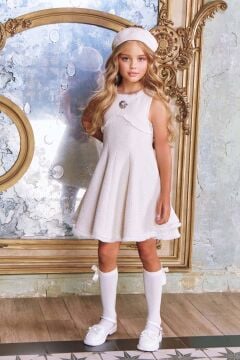 Kız Çocuk Bilekleri Tüylü Kare Desenli Hırka Göğsünde Elmas Taş Detaylı Kolsuz Beyaz Chanel Elbise