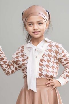 Kız Çocuk Yakadan Bağlamalı Gömlek Triko Hırka Kahverengi Deri Etekli Takım