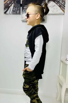 Erkek Çocuk Cep Detaylı Kazak Kolsuz Siyah Yelek Kamuflaj Detaylı Eşofman Takım