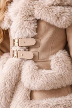 Kız Çocuk Kenarları Kürk ve Çift Kemer Detaylı Etekli Krem Palto