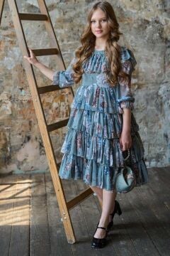 Kız Çocuk Üzeri Gül Desenli Yakası ve Eteği Kat Kat Fırfırlı Pliseli Yeşil Elbise